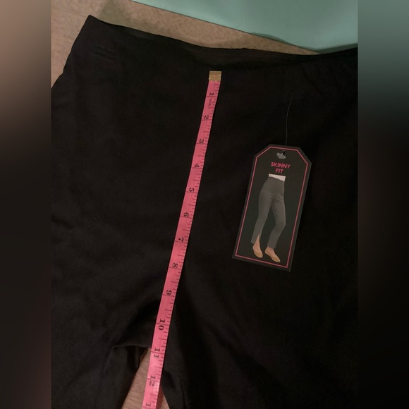 No Boundaries Millennium Skinny Pants Size Small (3 - 5) NWT - Picture 12 of 14